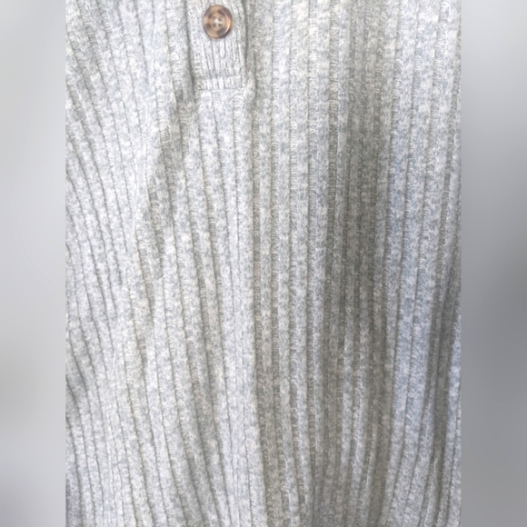 Isabel Maternity V Neck Long Sleeve Top - Picture 4 of 7